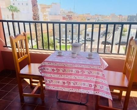 Castillo Suites, Vivienda Con Fines Turisticos El Castillo De Roquetas Ροκέτας ντε Μαρ Εξωτερικό φωτογραφία
